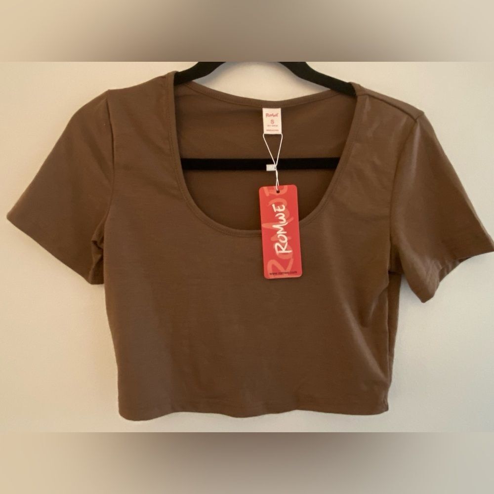 RoMwe Brown Scoopneck Short Sleeve Crop Top Women's Sz Small NWT